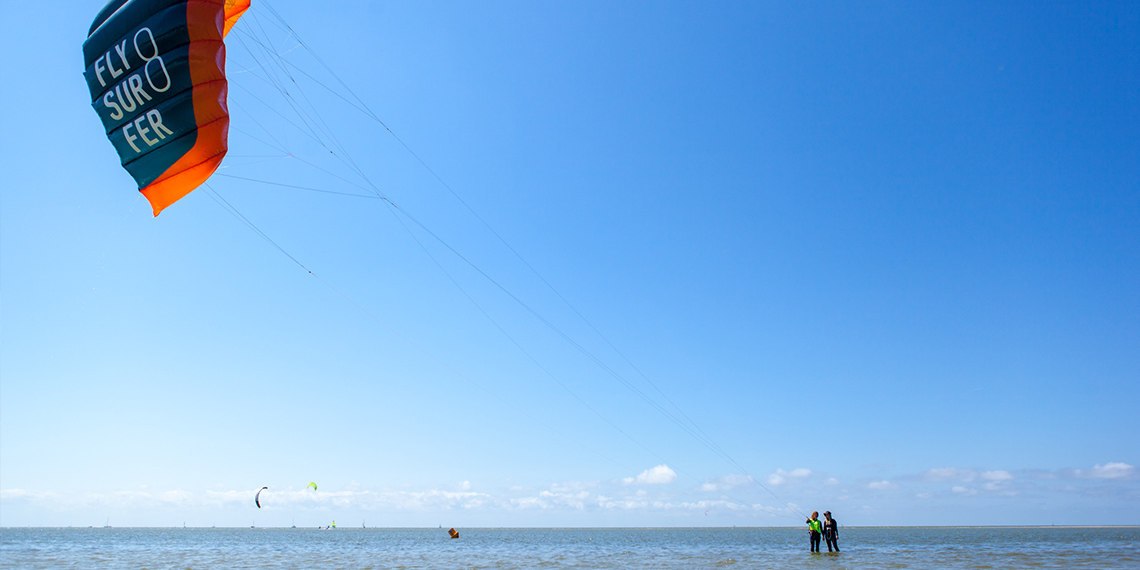 [Translate to nederlands:] Kiteboarding Club Ijsselmeer Kitesurfkurs