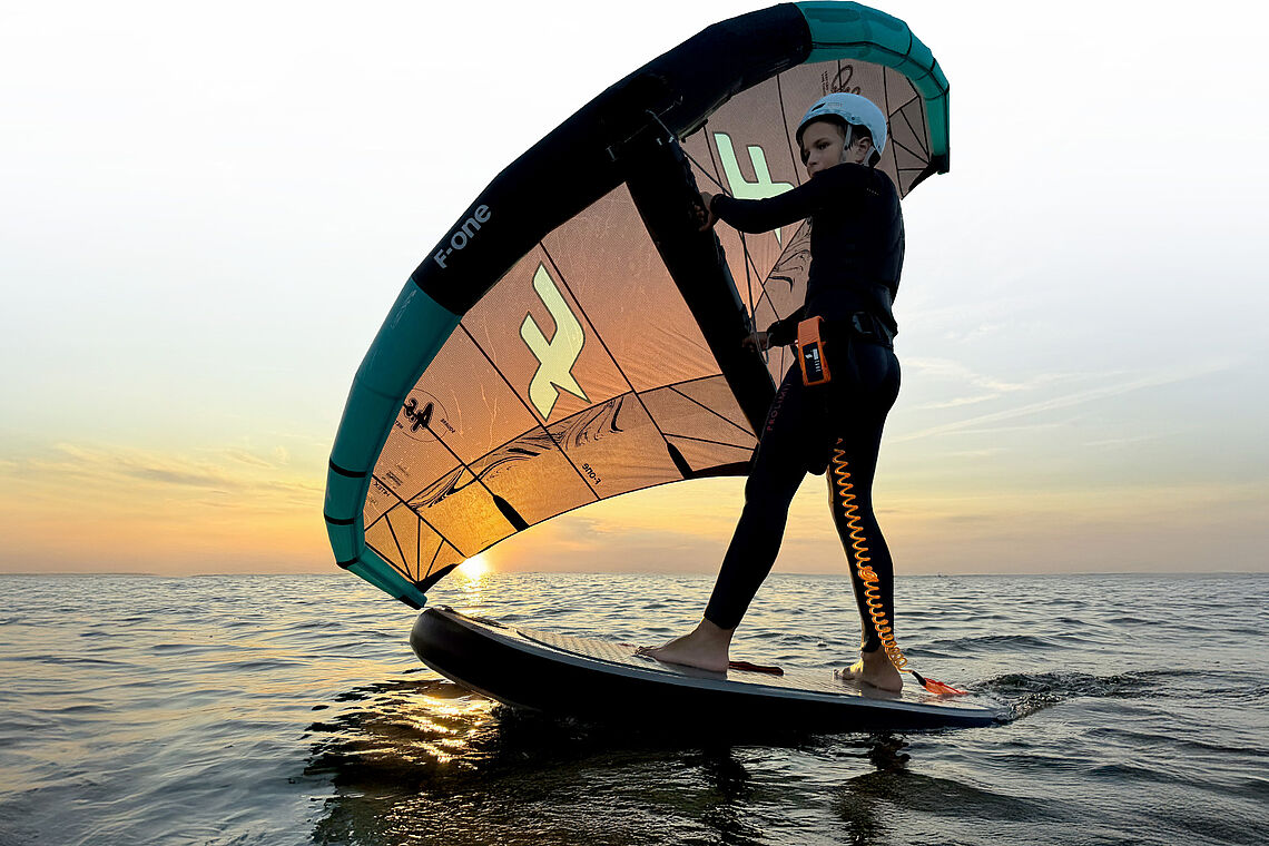 Wingfoiling Holland KBC Hindeloopen Water sports Kite school Wingfoil school Sunset North Sea Foilboard Kite spot