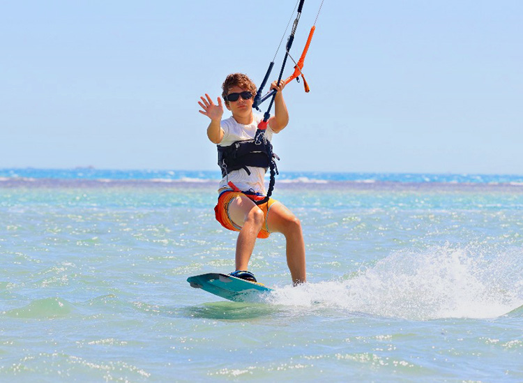 Kitesurf Kinder an KBC Kiteschulen
