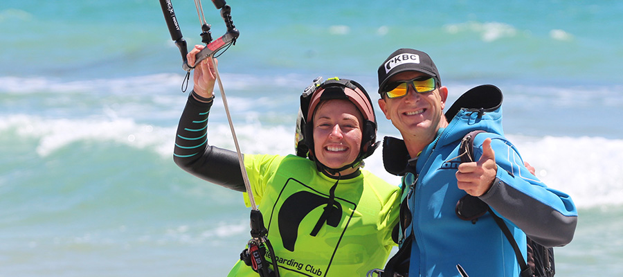 Curso profissional de kitesurf para iniciantes em Tarifa: aulas particulares e seguras 