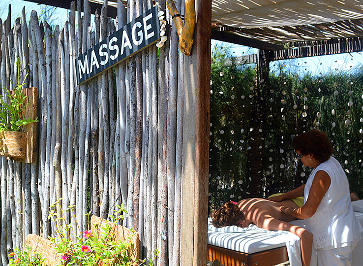 Relaxing beachside massage in Parajuru Brazil - perfect after kiteboarding and water sports sessions